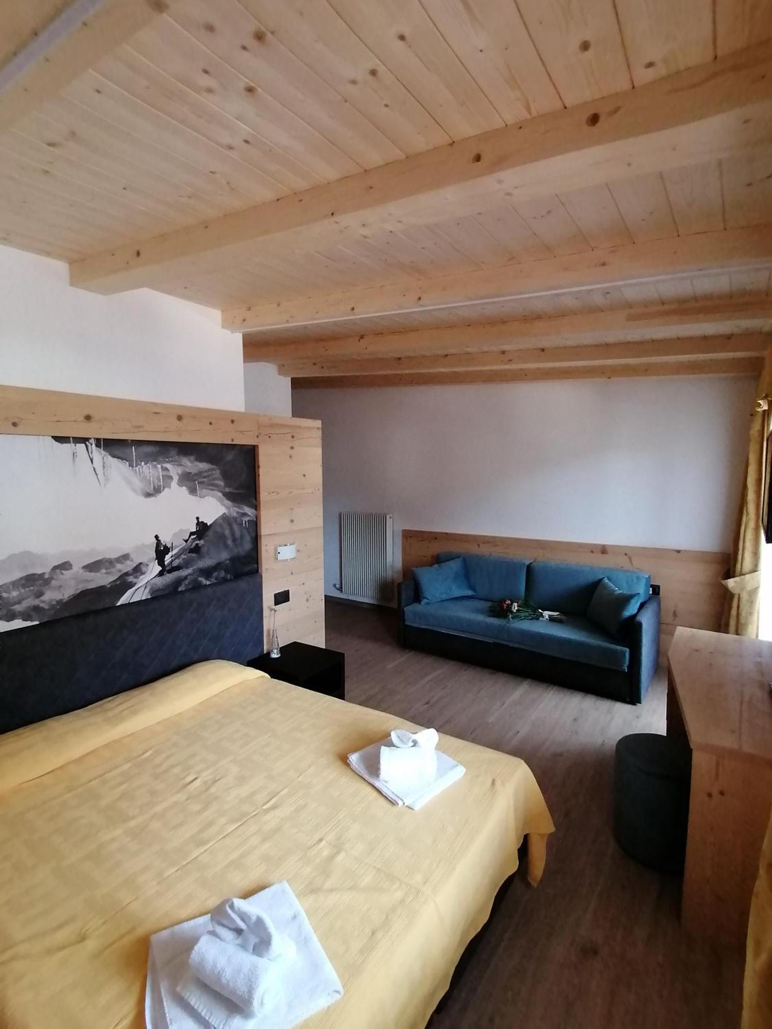 ויגו די פאסה Hotel Vael מראה חיצוני תמונה