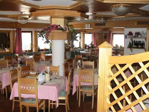 ויגו די פאסה Hotel Vael מראה חיצוני תמונה